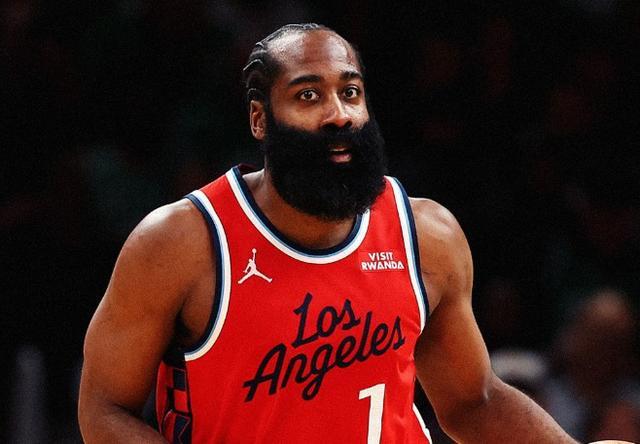 记者：哈登的交易目前还没有定论，又一位全明星后卫进入市场