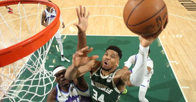 字母哥27+9+8乔治22+4 雄鹿力克爵士终结4连败