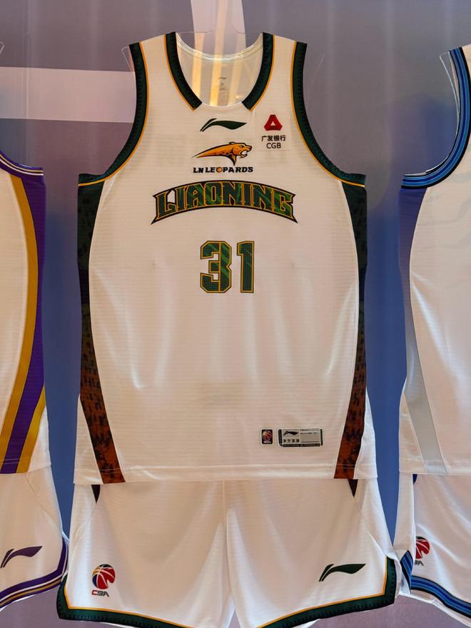 哪件最好看？CBA新赛季主场球衣曝光，各队均有大改款
