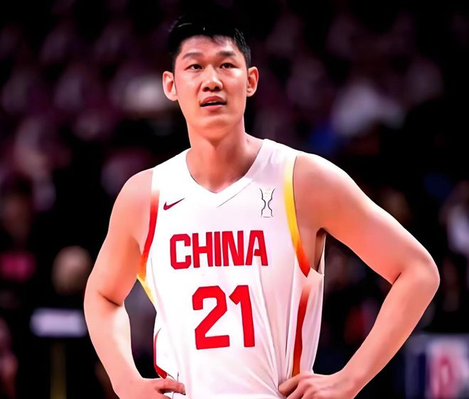 輸韓國4分！蘇群中肯點評，指出了中國男籃輸球的主要原因