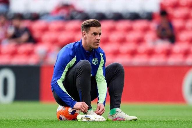 每体：特狮距复出仅一步之遥，将成为巴萨的第三门将