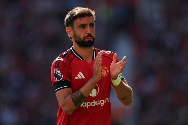 一日英超动向：红蓝双军取胜两中场发挥出色，曼联跟队长续约