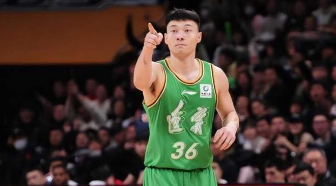 赛季新高！辽篮大将一战爆发 单节10分惊艳 球队需要他更稳健
