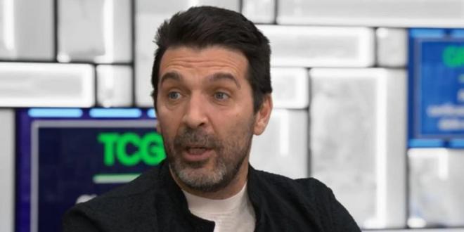 布冯：我珍藏了很多球衣，如C罗倒钩、15年欧冠决赛梅西球衣