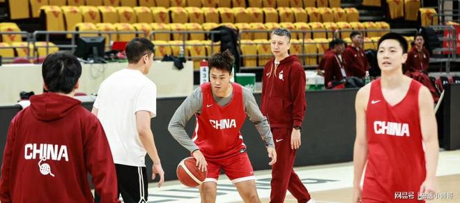 男篮出发时间已确定，12人大名单提前曝光，广东球迷看后欣喜若狂