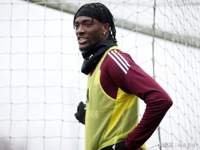 英超争冠明朗！维拉不断掉队，曼城“失望”，阿森纳强势领跑