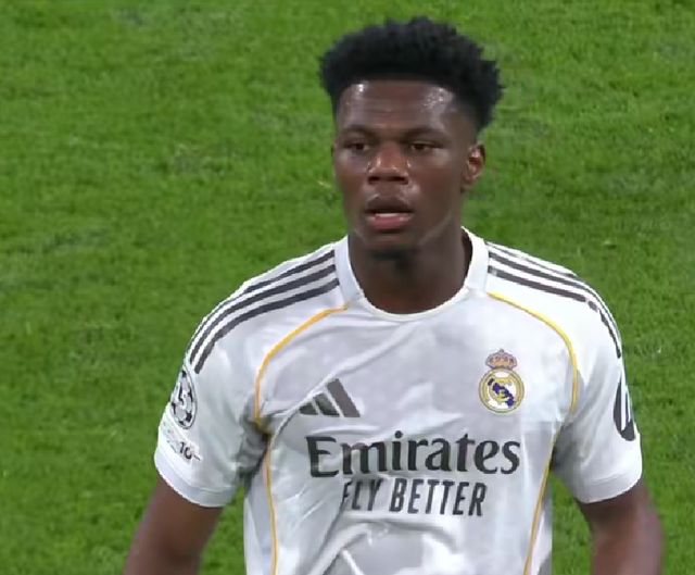 一场1-2！让穆帅无缘16强：皇马双杀+大巴黎晋级，意甲剩1独苗