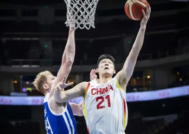 两场世预赛广厦双核侵略性拉满！胡金秋统领起势，朱俊龙成顶级3D