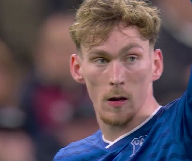 2-0！英超争五乱了：2黑马崛起+4队差5分，利物浦+切尔西或翻车