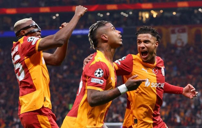 一场0-1，爆出大冷门，英超豪门轰然倒下，大黑马欧冠险胜