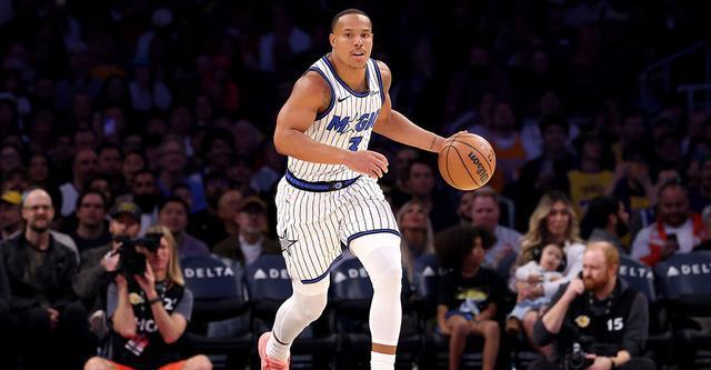 官宣：因将球扔向观众席 贝恩将被处以2.5万美元罚款