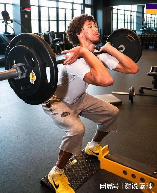 湖人阵容头号短板？替补得分联盟垫底，两原因导致此困局