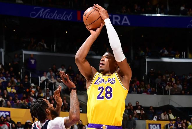 真不会打替补？湖人锋线大将一回到第二阵容立刻表现出现下滑了？