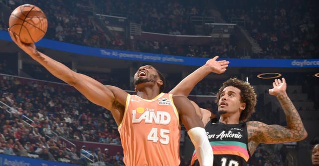 米切尔28+8瓦塞尔28+3 骑士主场力克马刺