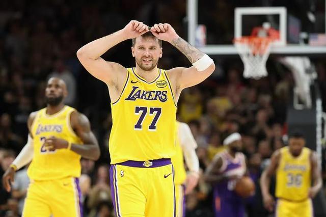 NBA｜东契奇本赛季第9次砍下40分+