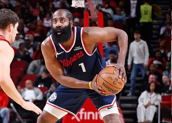 快船连续三战最后时刻输球且方式离谱！本赛季关键时刻2胜10负