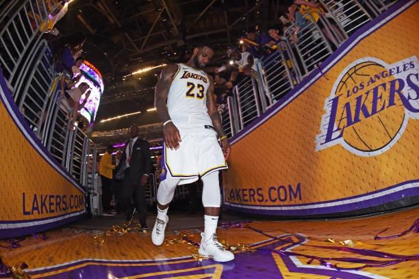 记者：湖人已准备好与詹姆斯分道扬镳，詹姆斯也愿意离开