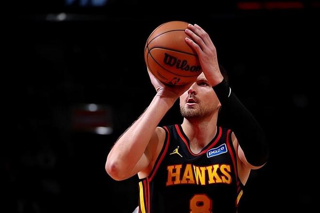 勇士后场大将：波尔津吉斯的天赋优势太大了，他是我们的文班亚马