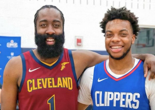 曝哈登主动提出离队想法！因续约问题想被交易 快船对此十分震惊