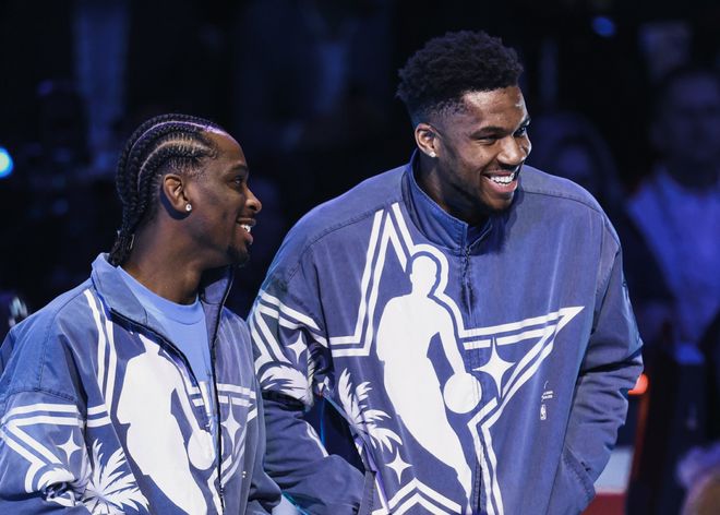 年薪5410万，作为NBA超巨，反复横跳！也许明白你准备做什么了