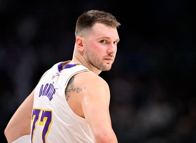 湖人110-113不敌太阳 球员评价：东契奇满分，5人及格，3人低迷