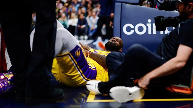 老詹太难了！胳膊肘撞“麻”确认缺席，本季缺阵数创湖人生涯新高