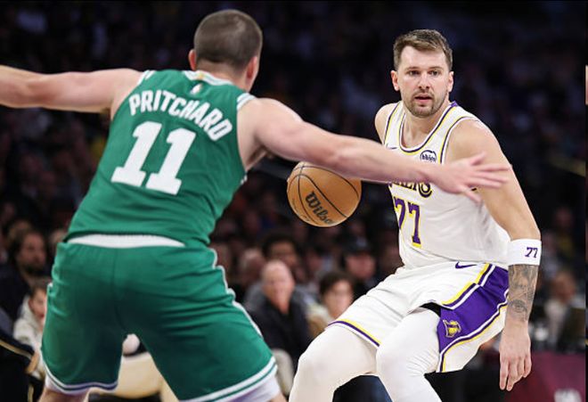 伪强队？湖人拥有三巨头是4场失利均输战绩出色球队 净负两位数