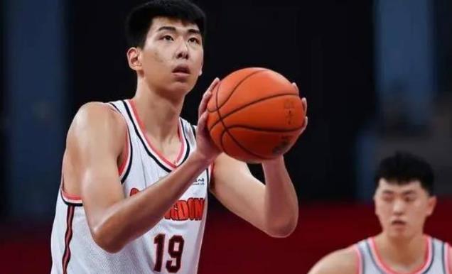 这打得过？广东U22男篮很难突围 徐昕和杨溢压力大