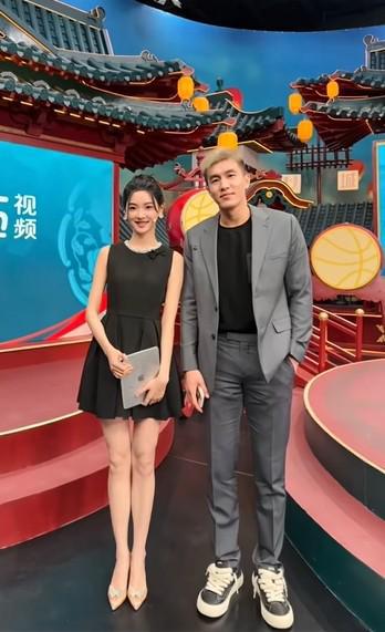咪咕女主播晒与郭艾伦合影遭起哄，后者评论区吐槽“我服了”