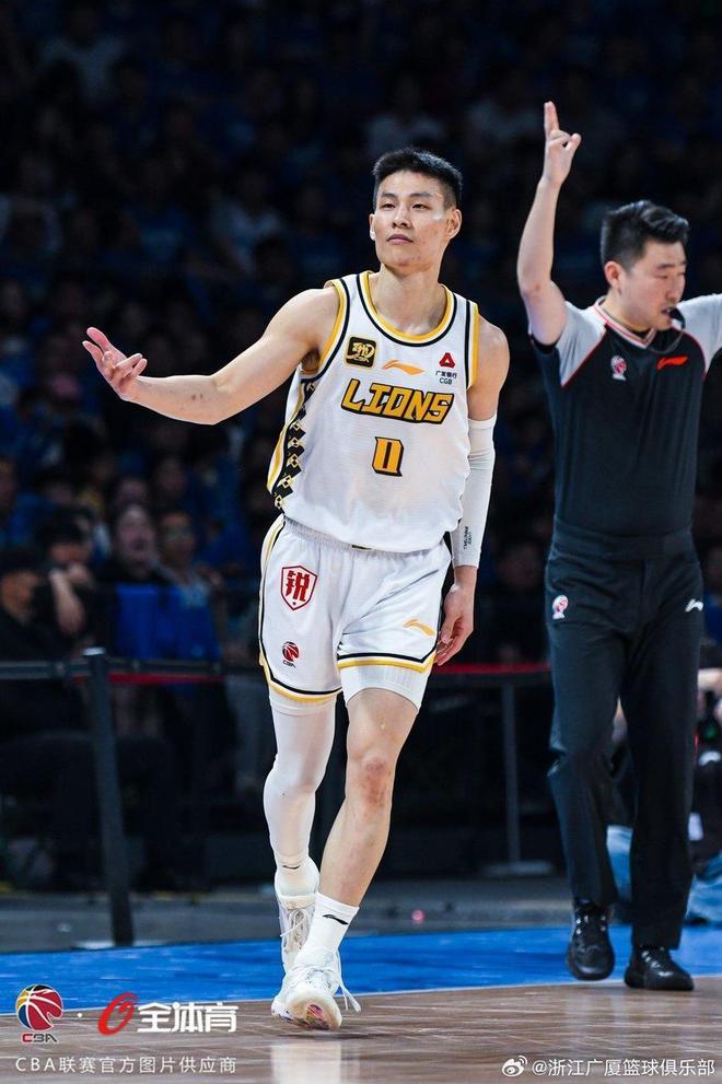 神奇小子！林秉圣4中3砍下10分 大心脏三分几乎锁定胜局