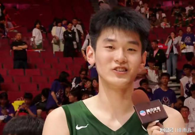 稳了，王洪泽！杜锋被逼送出首发四号位，广东主力锋线身价大暴跌