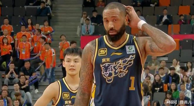 稳了，广东队！男篮主力锋卫狂轰10+7+5+3，保送杜锋重返总决赛？