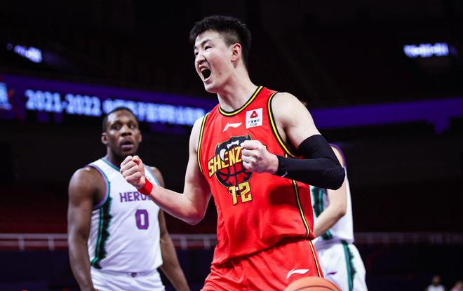 今夏4笔顶薪续约！王哲林留队，浙江二当家上位，福建队长复出