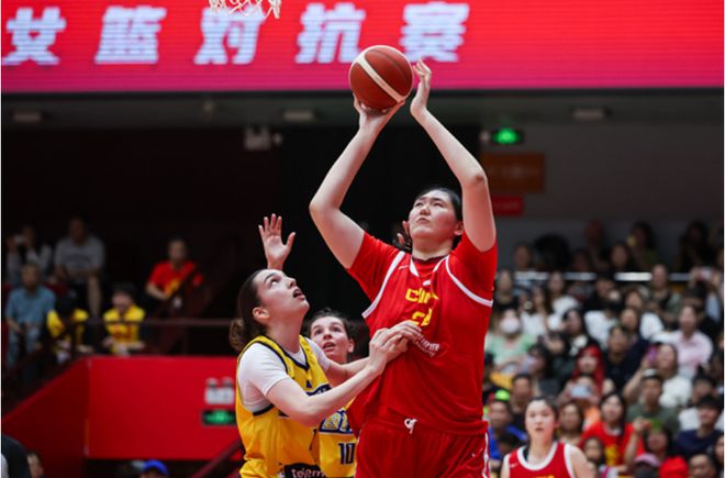 两战狂胜113分！中国女篮67分大胜双杀波黑 张子宇16+7杨舒予22分