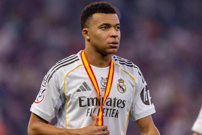 姆巴佩加盟后皇马已丢7冠！金球奖遥遥无期，巴萨国内赛事夺4冠