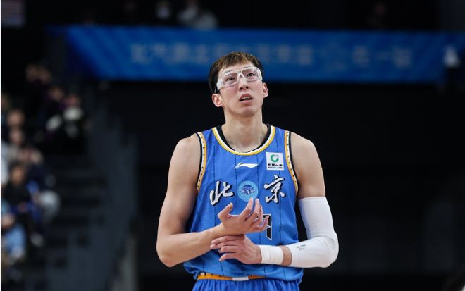 北京第5败输在哪：杰曼单节21分末节0分 周琦受伤决战竟靠翟晓川