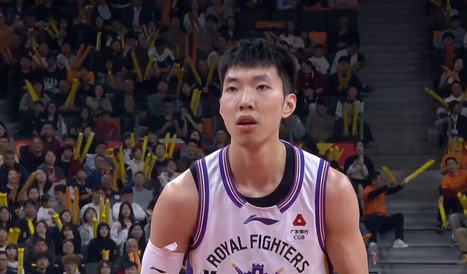 CBA巨星！完胜胡明轩、徐杰 球迷：挽救了张庆鹏