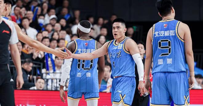 北京8分险胜宁波！赛后球队却传来1个坏消息，这下他们麻烦了