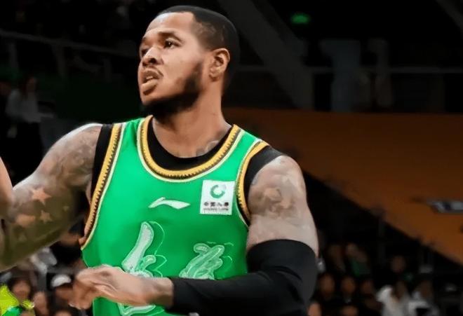 杨鸣透露下场只有2外援，辽媒透露亨特OUT，场均仅3.8分真没用！