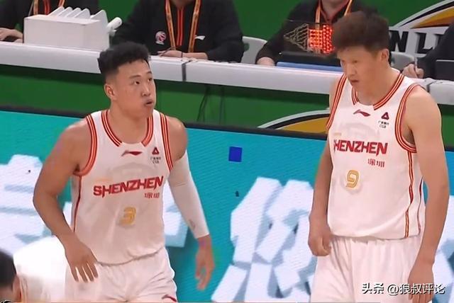 辽宁遭深圳双杀！球迷狂刷官媒：贺希宁得30多分跟喝水一样简单