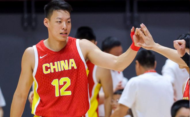 这是郭士强选的年轻国手？2分2板+正负值最低，球迷：球商真不行