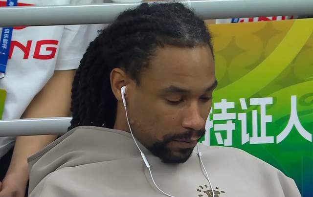 要更换外援吗？杜锋给出答案，广东在等一个人，萨林杰疑似被裁了