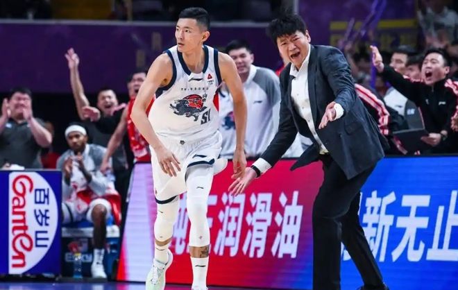 13分逆转+压哨绝杀！山东男篮89-88胜浙江，昂首挺进俱乐部杯四强