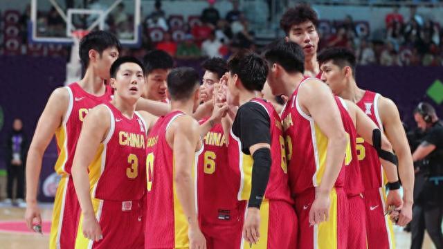 中国男篮再次出征世界杯预选赛，急需胜利扭转不利局面