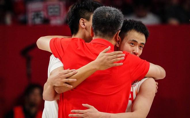 扎心的热搜！张镇麟成中国男篮仅有的失意者，1大关键远超5项挂零