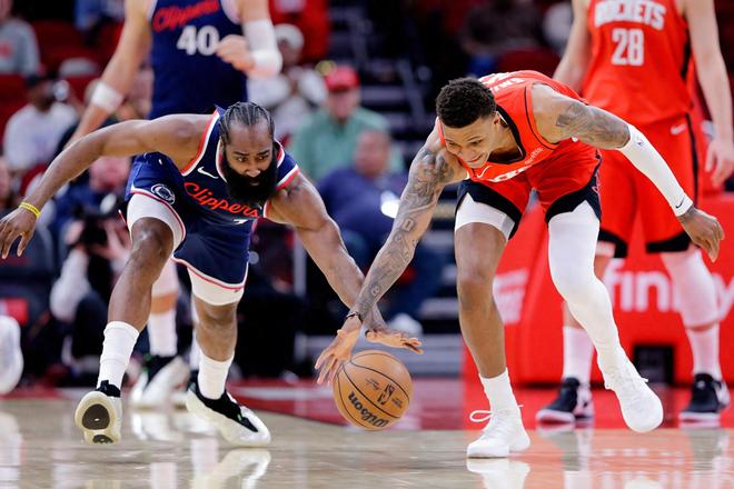 三巨头空砍79分，快船20战17败！保罗背锅无果后罪魁祸首藏不住了