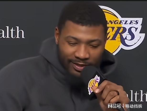 斯玛特：裁判不可能每个身体对抗都吹，所以我们得及时回防