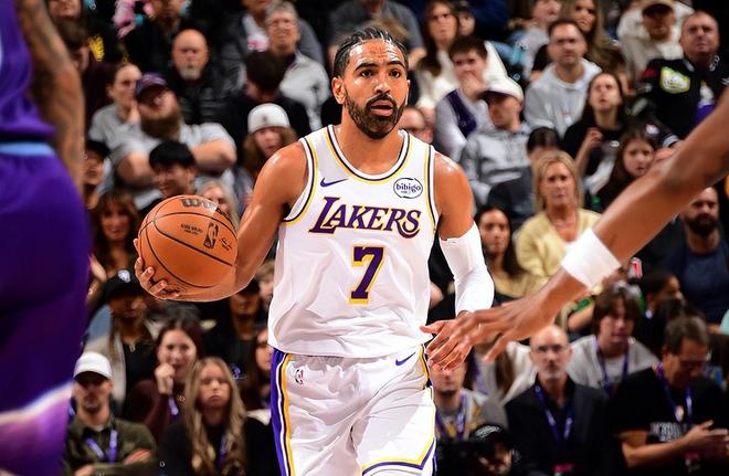 防守端确实颇有亮点，但湖人后场大将在进攻端的存在感依然不足？