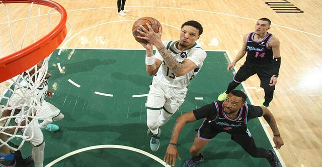 波特32分罗林斯21分鲍威尔0助6失误 雄鹿胜热火