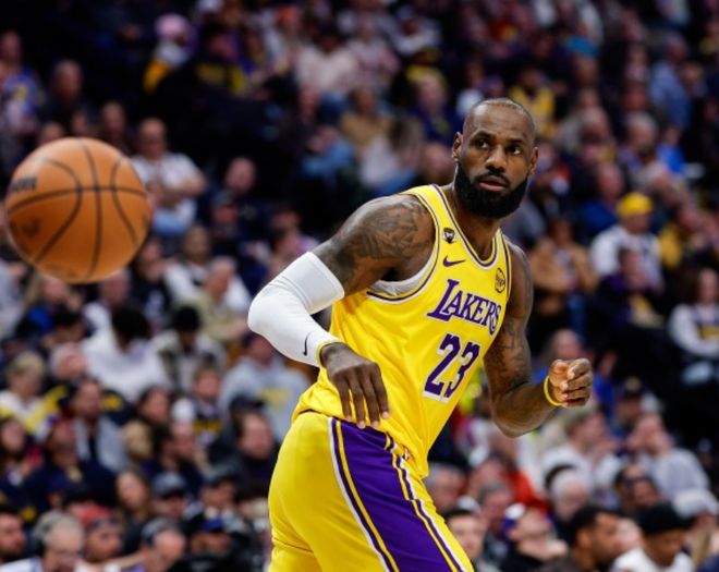 湖人104-112不敌快船 球员评价：3人良好，拉拉维亚及格，6人低迷